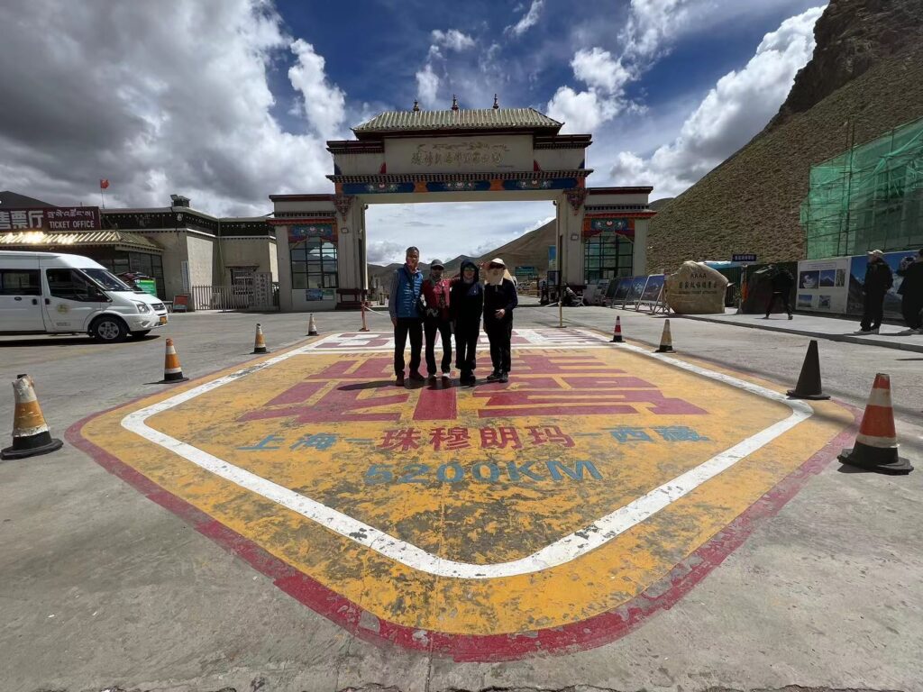 外宾西藏团9日