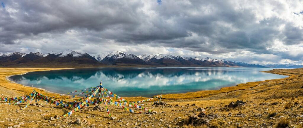 秋季的納木錯,湖水藍得不像話,這是西藏給旅人最慷慨的禮物