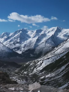 独库公路的雪山