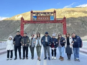 tibet group tour welcome gate